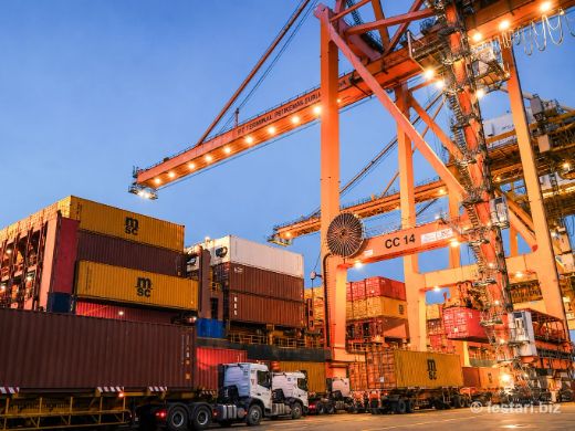 Container terminal, Surabaya